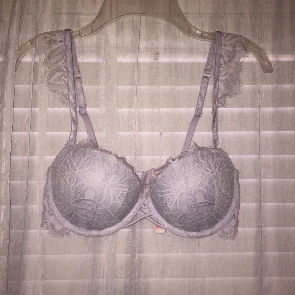 Victoria’s Secret Pink date push up bra